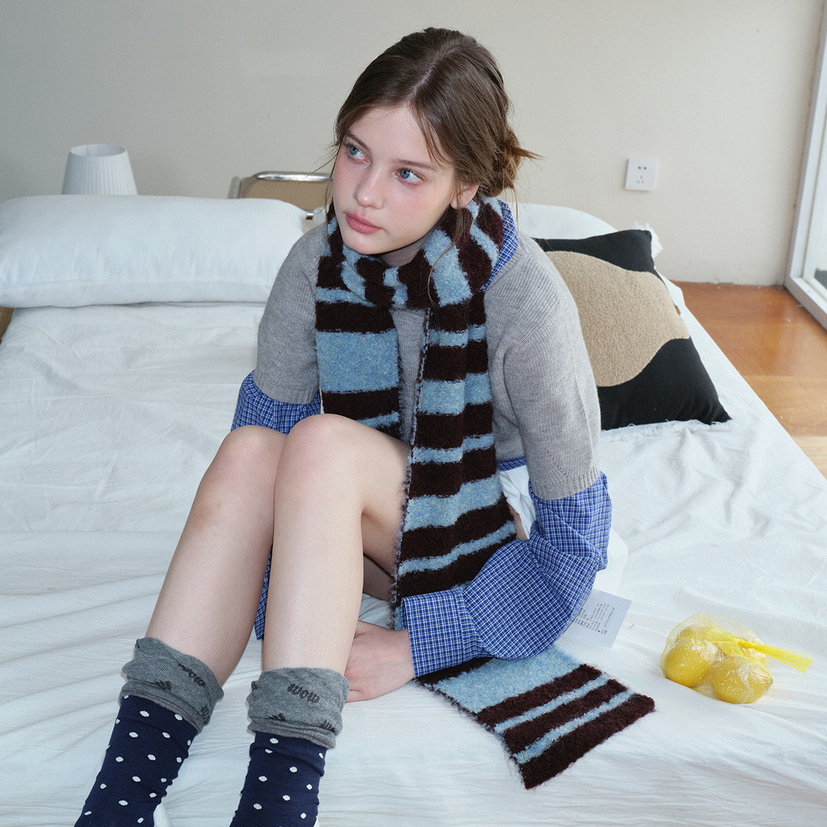 Designer Korean Style Circle Striped Knitted Scarf for Women Winter Soft Retro Color-Block Atmosphere Knitted Neck Warmer