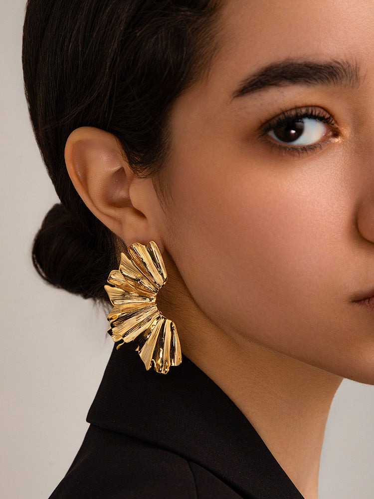 Elegant Metallic Feel Women's Earrings