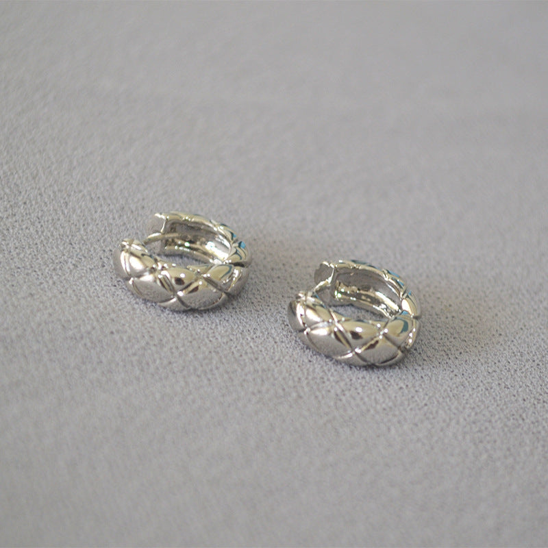 Narrow Brass Gold-Plated Diamond Pattern Earrings