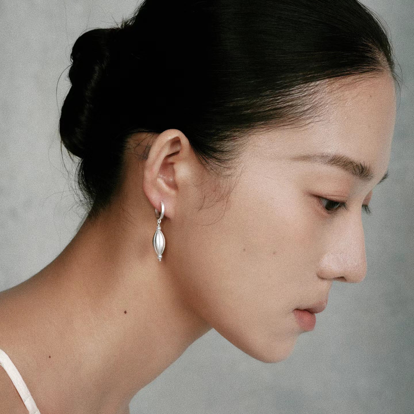 Olive Bead Pearl Earrings