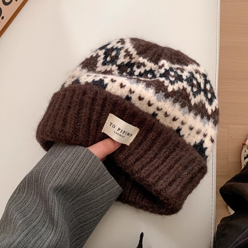 Vintage Atmosphere Knitted Wool Hat for Women, Loose Fit for Large Head Circumference, Warm Ear Protection Hat, Face Slimming Hat for Autumn and Winter