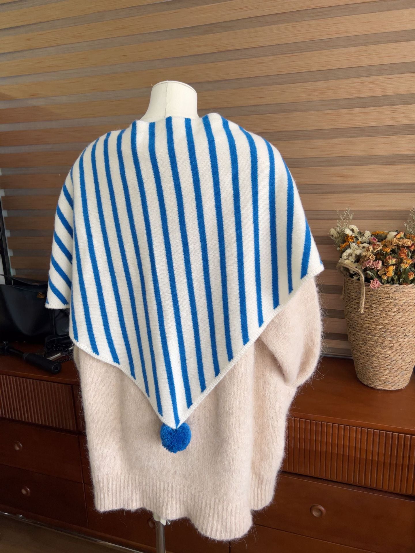 Handmade Ball Stripe Triangle Scarf New Warm Neck Scarf Stripe Neck Scarf Outerwear Shawl