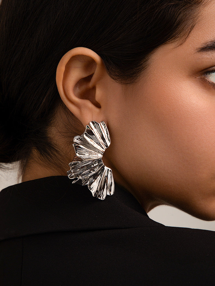 Elegant Metallic Feel Women's Earrings