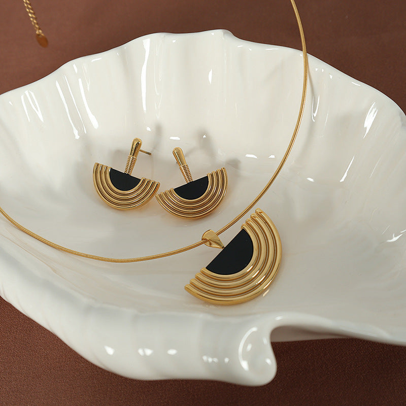 Classical Egyptian Stud Earrings Necklace Set